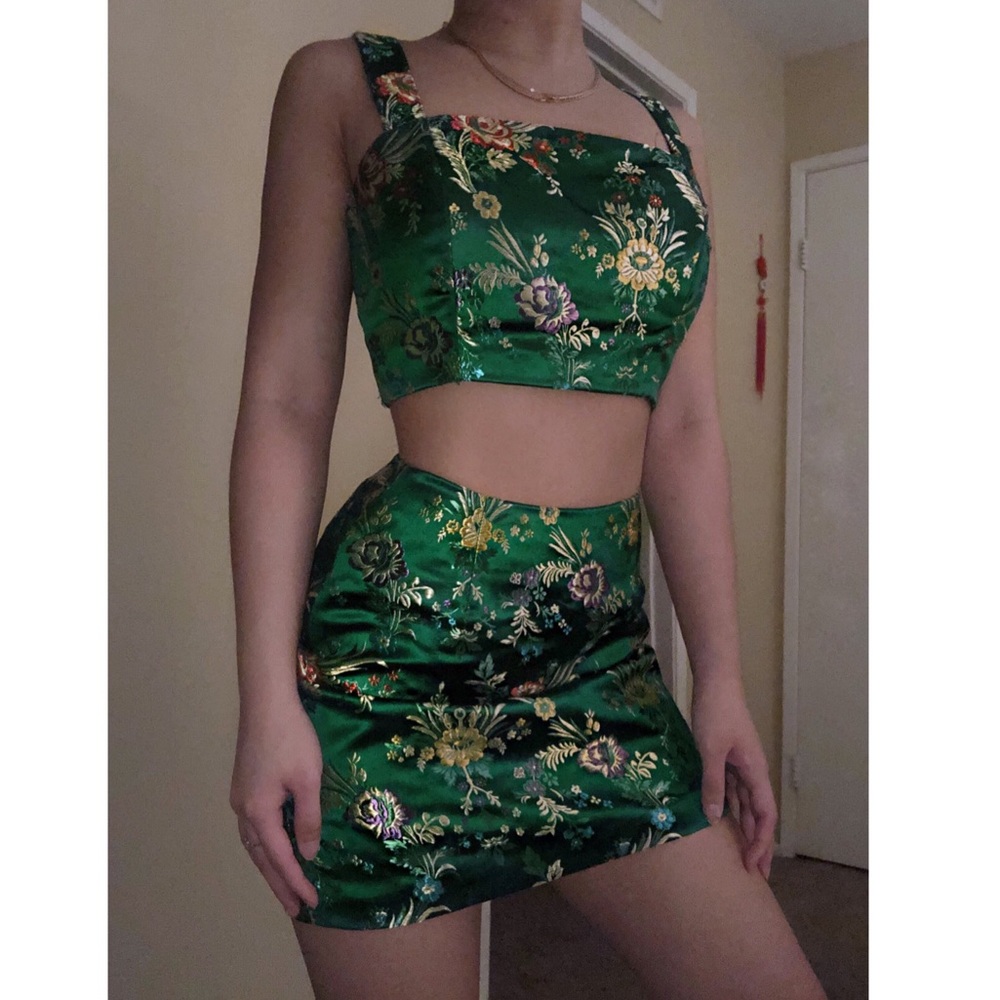 Forever 21 Green Emboidered Satin Two Piece